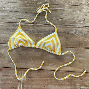 BEACH BUNNY Swim Top